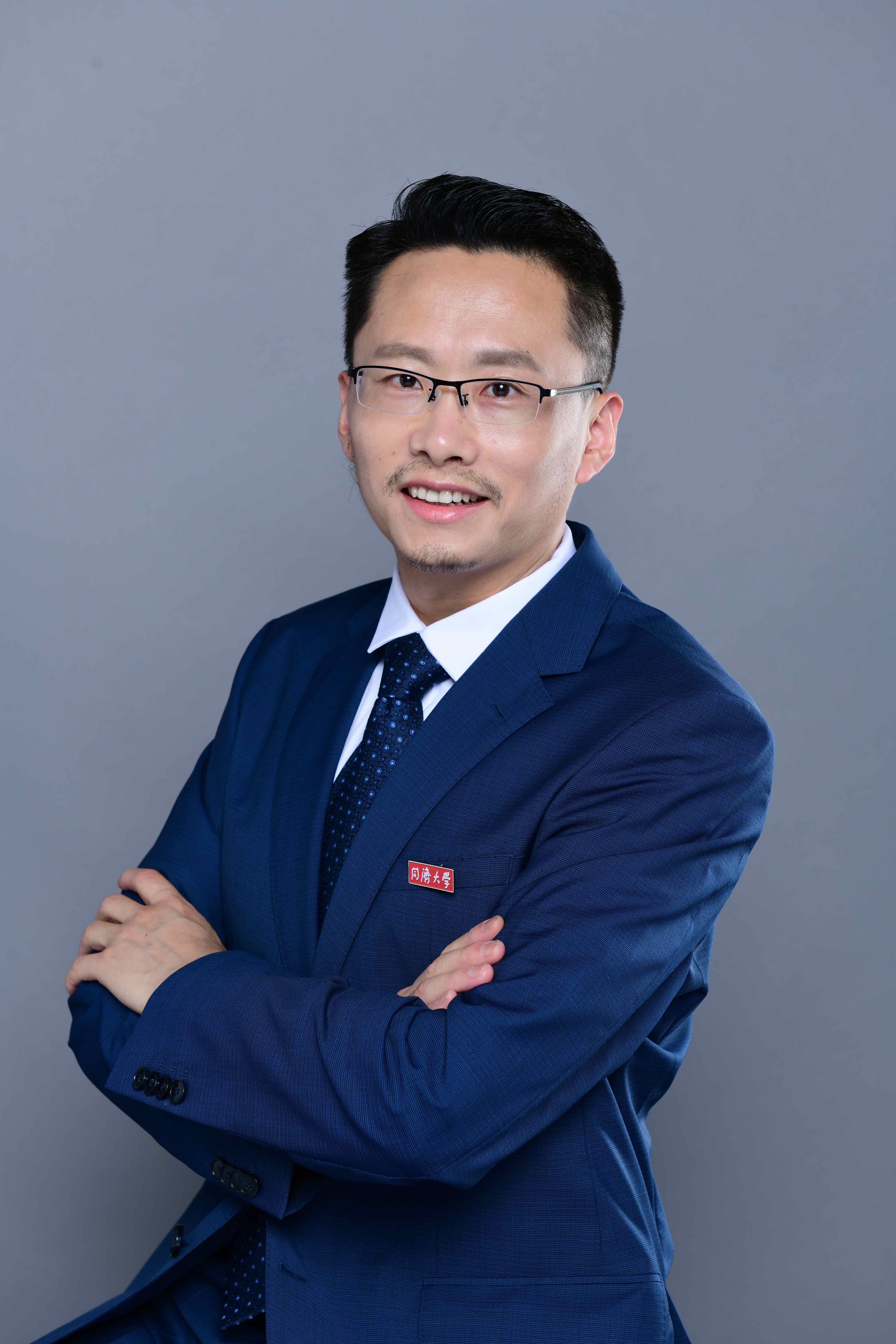 王 宁